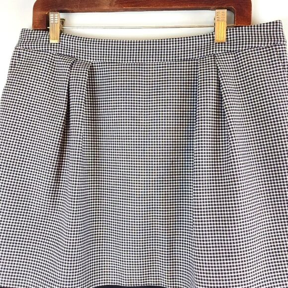 VINCE CAMUTO BLACK AND WHITE PLEATED HOUNDSTOOTH SKIRT PLUS SIZE 14 - Picture 4 of 6